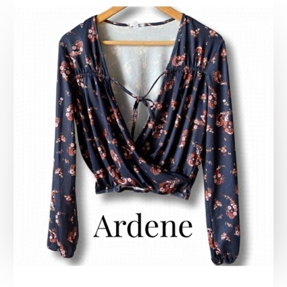Ardene Tops - 70’s Long Sleeve Wrap Crop Top Paisley Floral Print Medium Boho Bohemian Summer